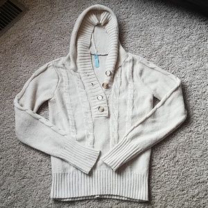 Creme hooded sweater
